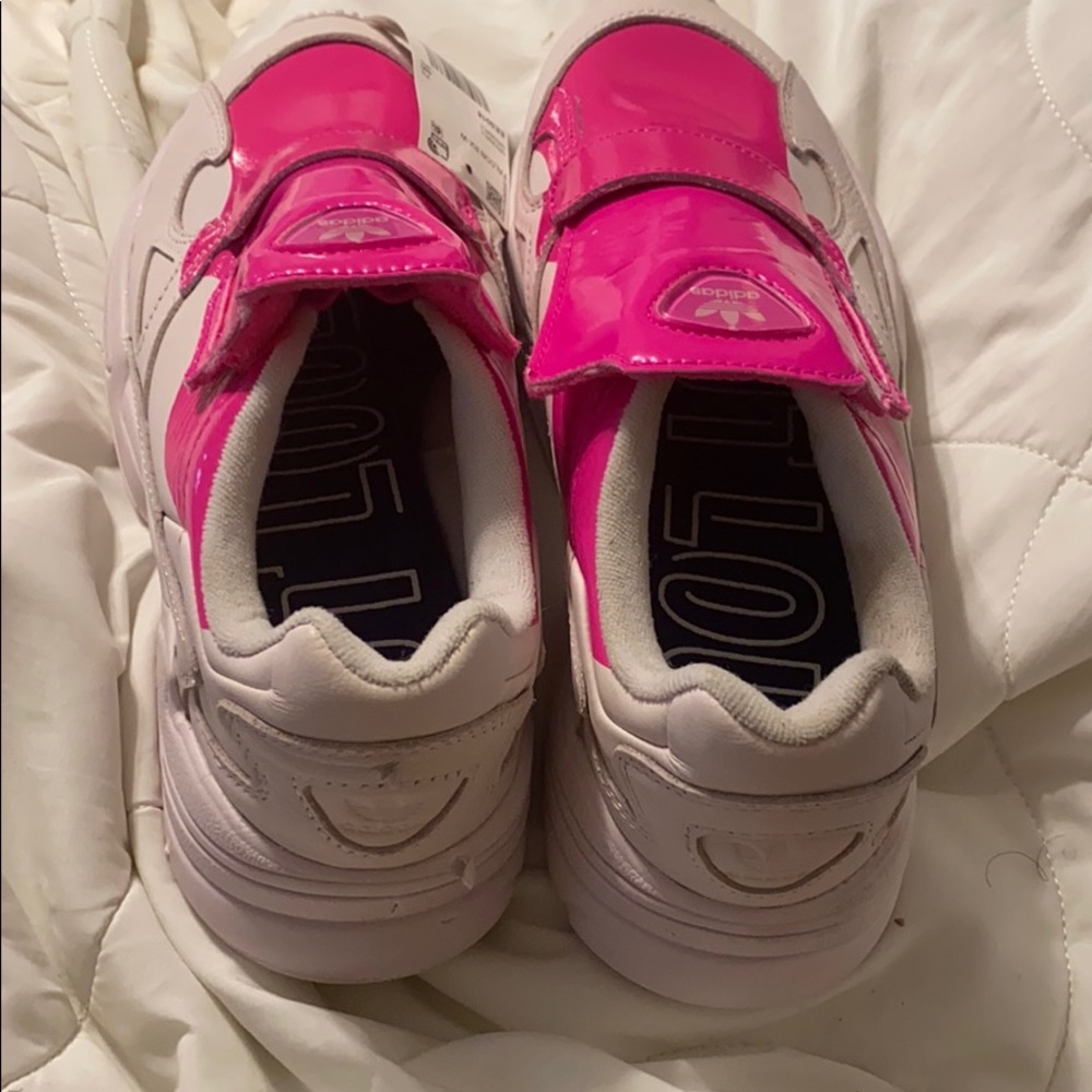 Adidas - Picture 4 of 6